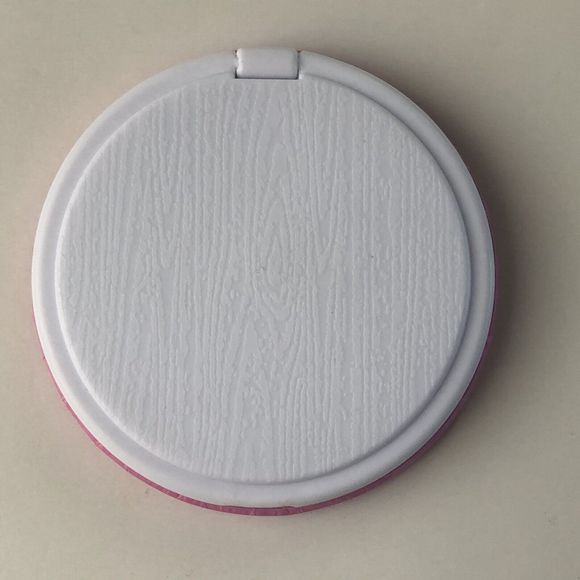 Hello Kitty Pink Compact Mirror - New - Picture 2 of 5